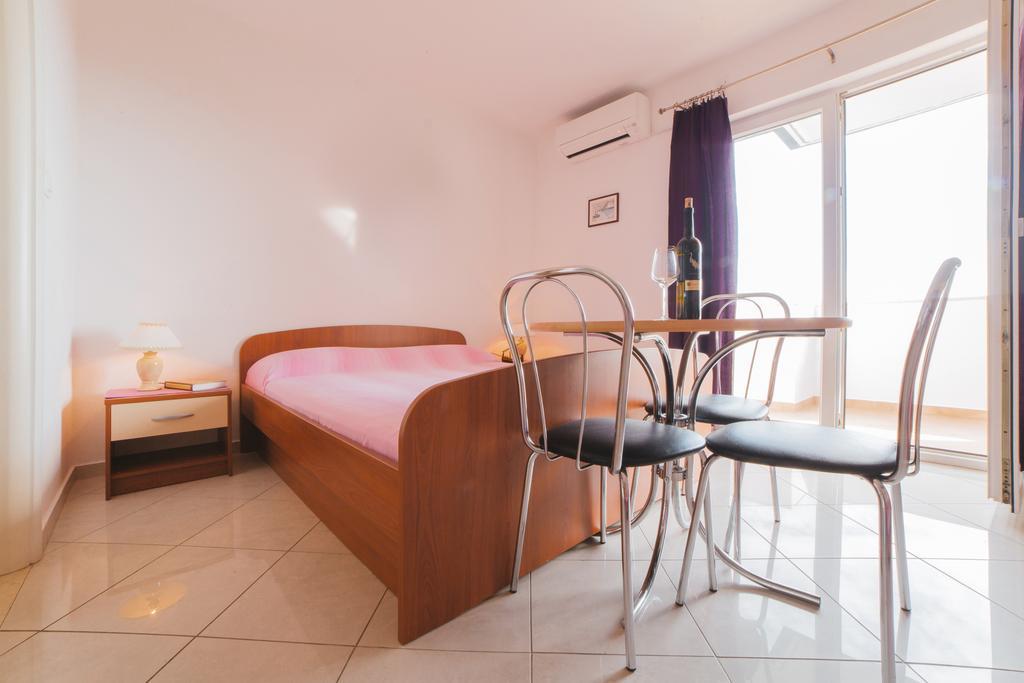 Apartments Dada Омиш Номер фото