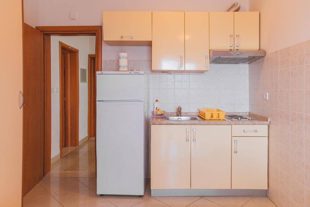 Apartments Dada Омиш Номер фото